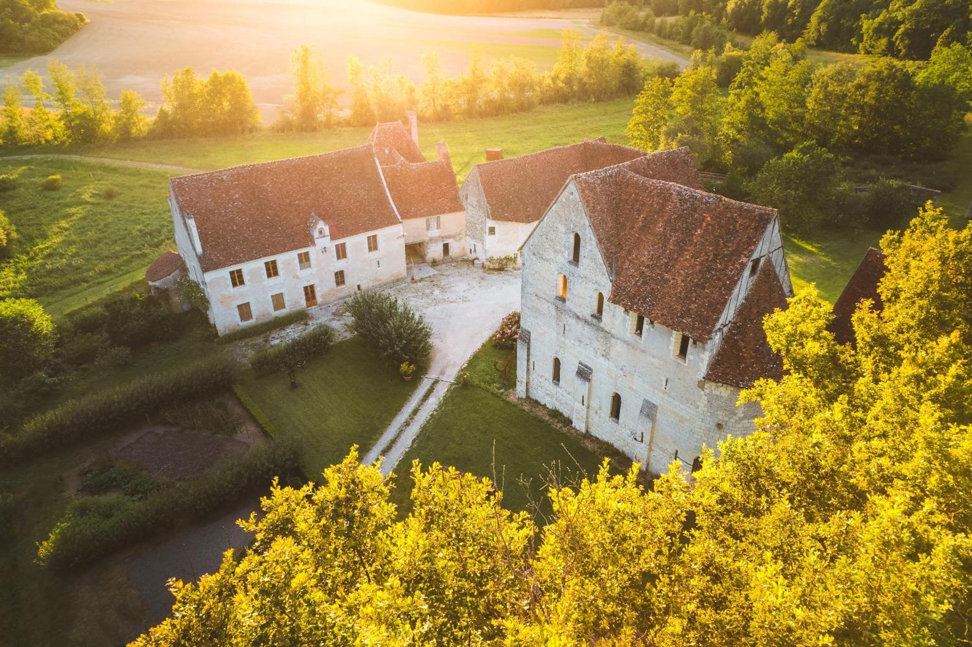 مورُزورْ Chateau-Monastere De La Corroirie المظهر الخارجي الصورة