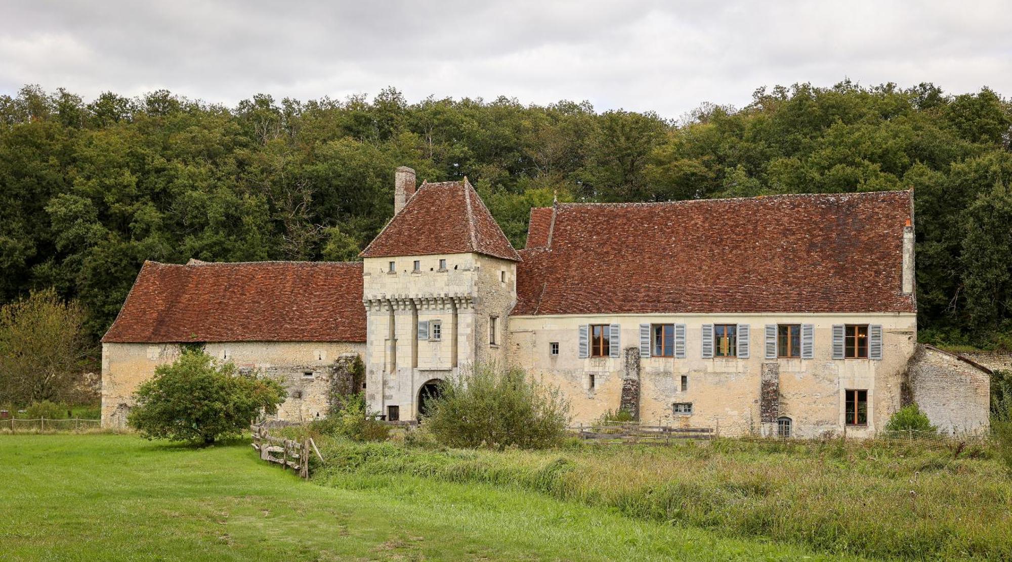 مورُزورْ Chateau-Monastere De La Corroirie المظهر الخارجي الصورة