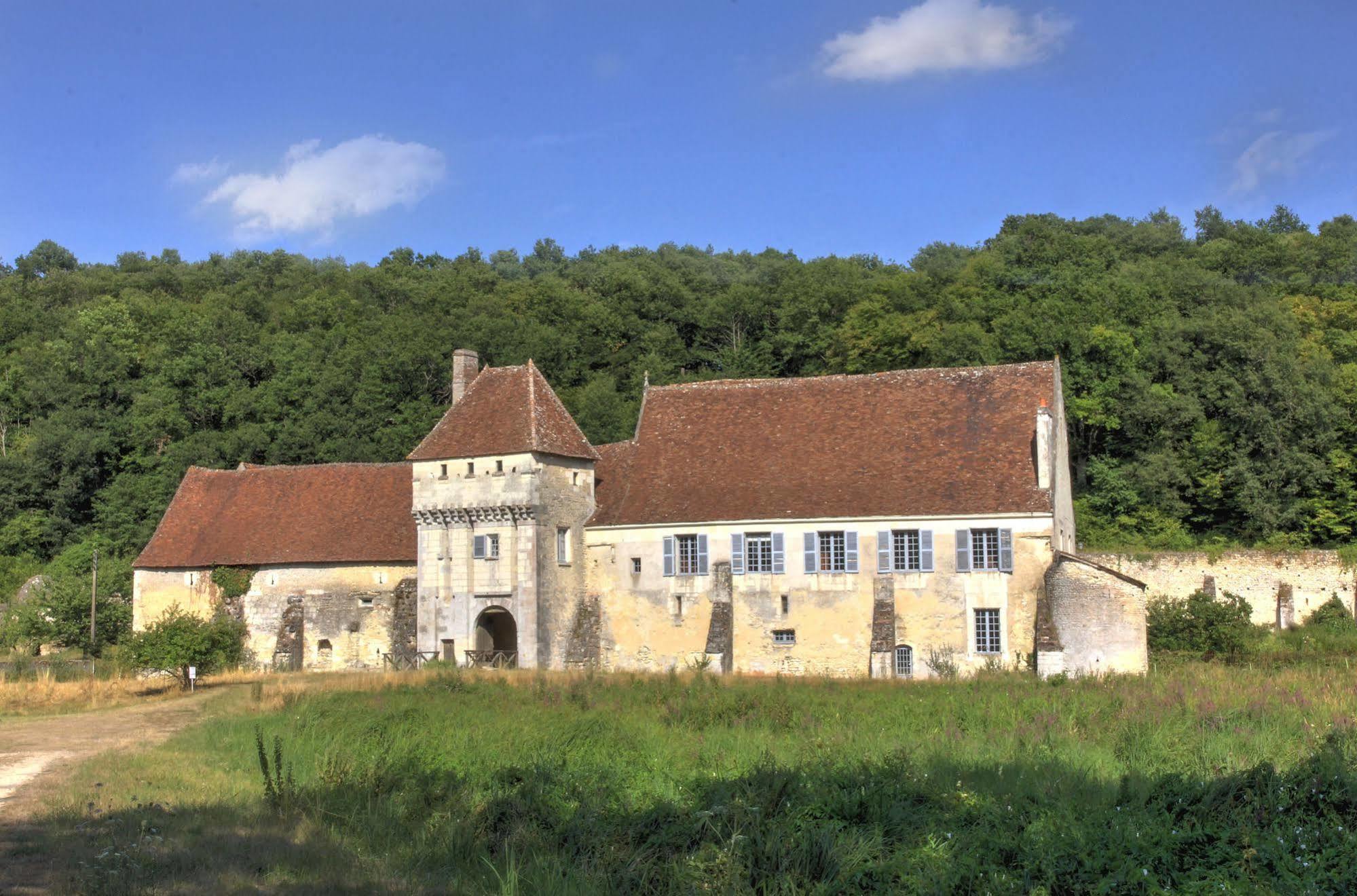 مورُزورْ Chateau-Monastere De La Corroirie المظهر الخارجي الصورة