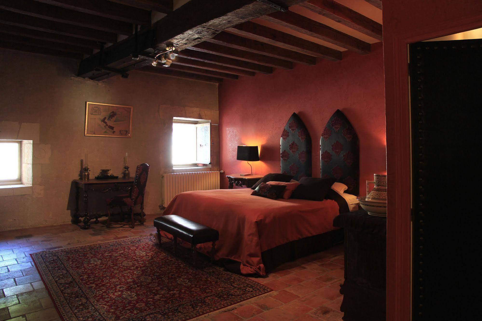 مورُزورْ Chateau-Monastere De La Corroirie المظهر الخارجي الصورة