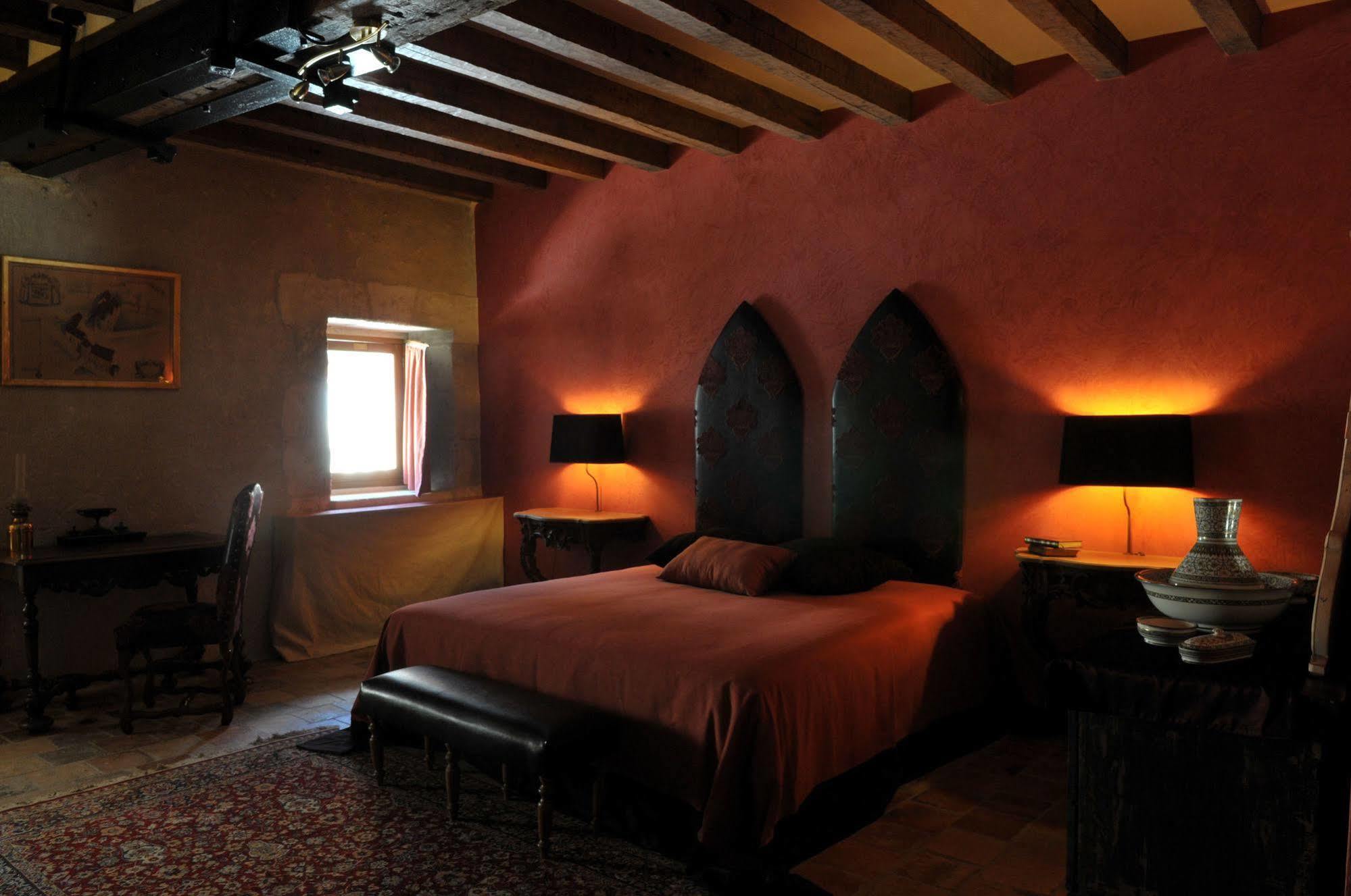 مورُزورْ Chateau-Monastere De La Corroirie المظهر الخارجي الصورة